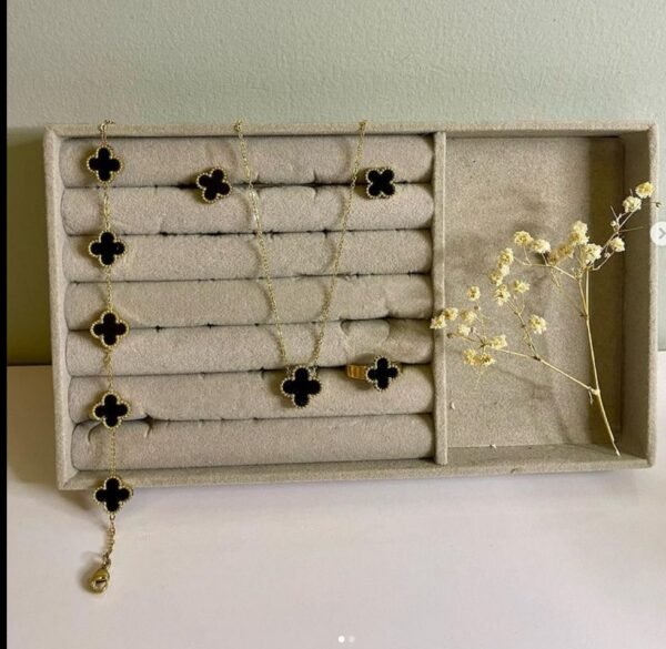 Exclusive 4 pc set